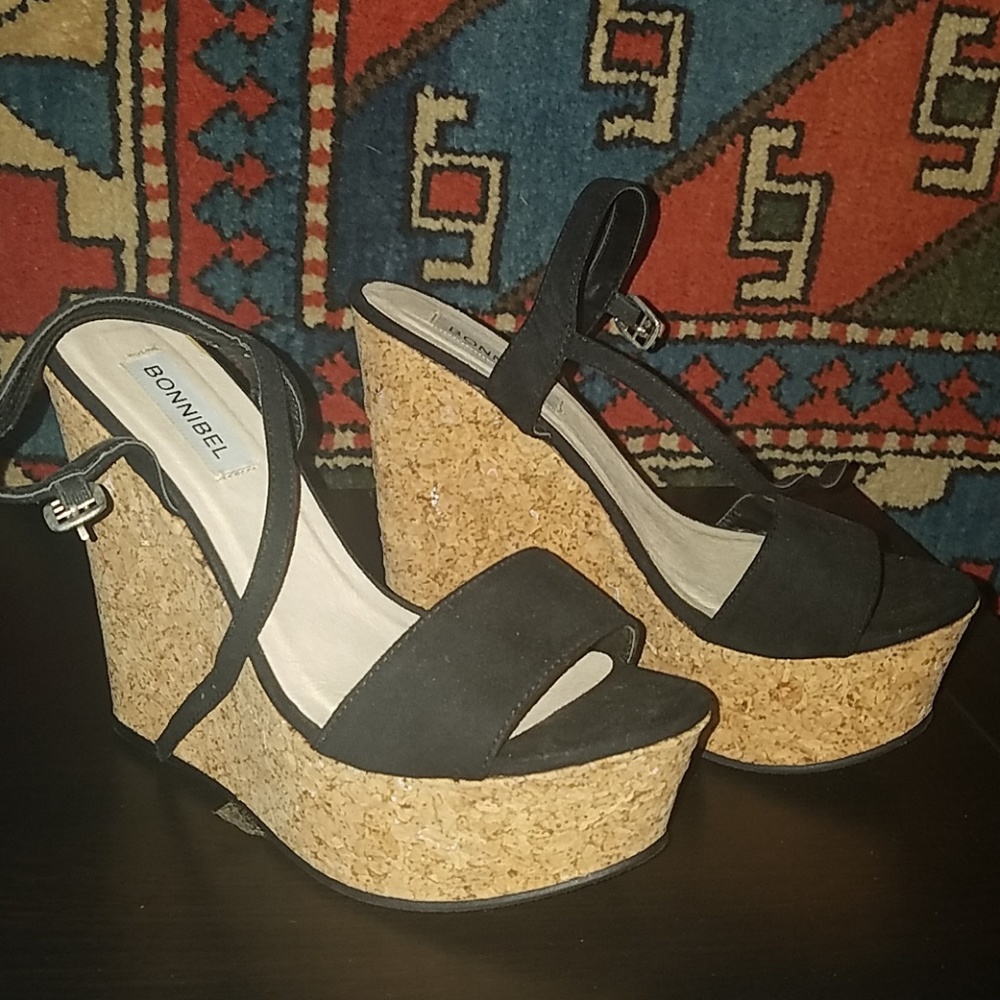 Sandals - Picture 2 of 4